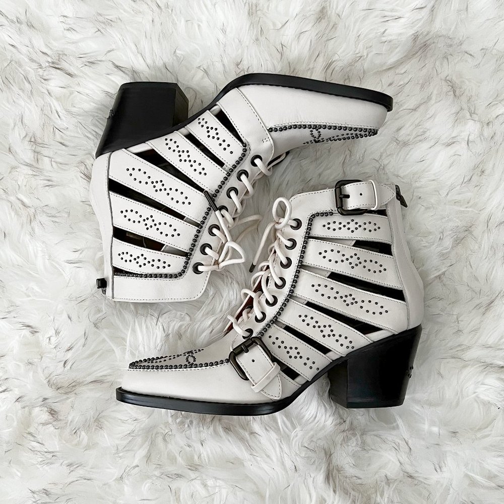 Size 7 // Coach Paisley Leather Lace Up Booties